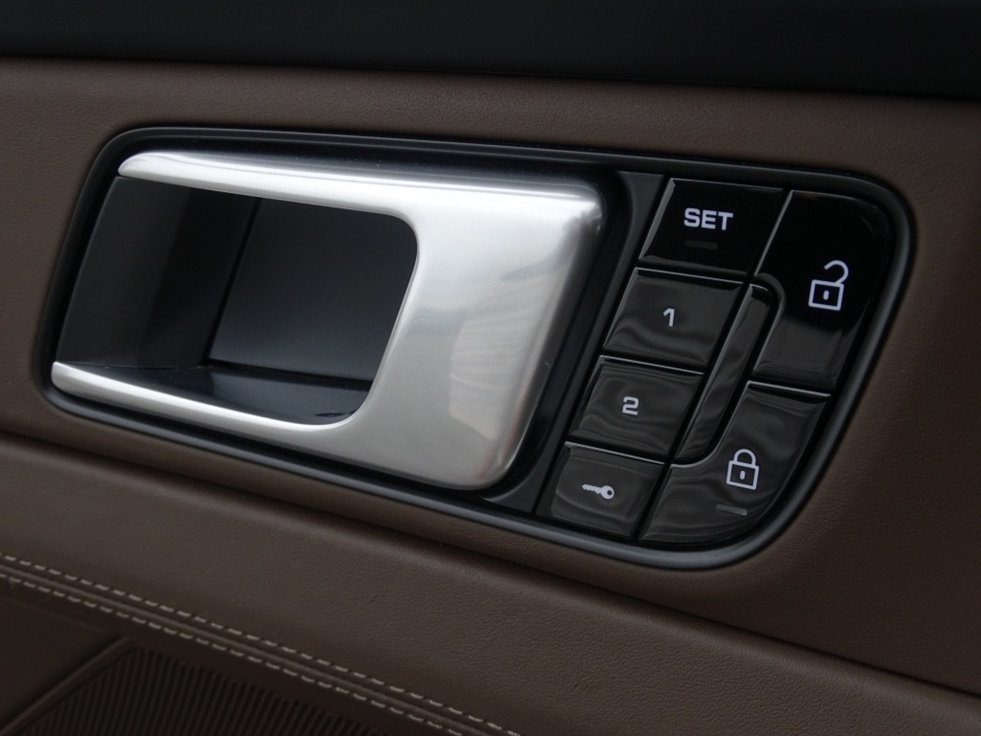 Foto van Porsche Panamera 4 E-hybrid