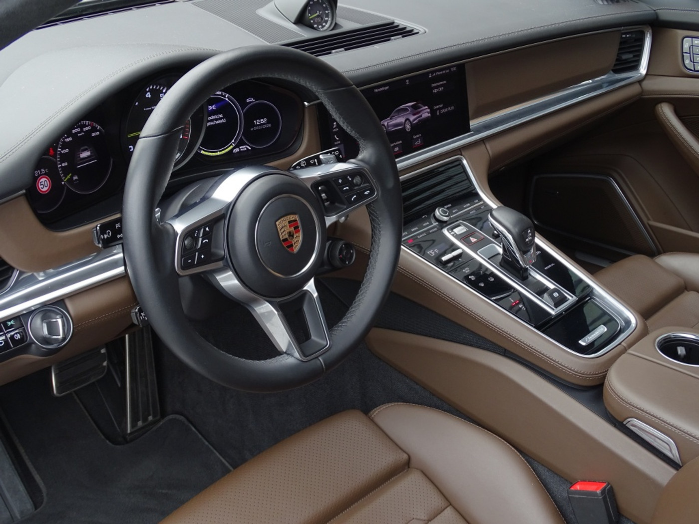 Foto van Porsche Panamera 4 E-hybrid