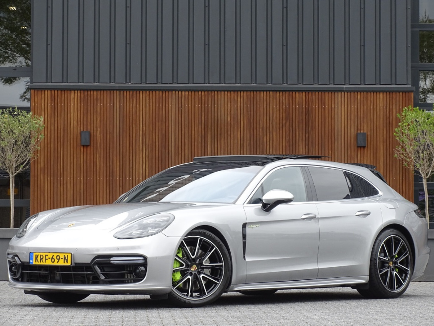 Porsche Panamera 4 E-hybrid 2.9 V6 4 E-Hybrid 462PK / Softclose / Approved / PDLS+ / Nachtzicht 2019 - voorkant