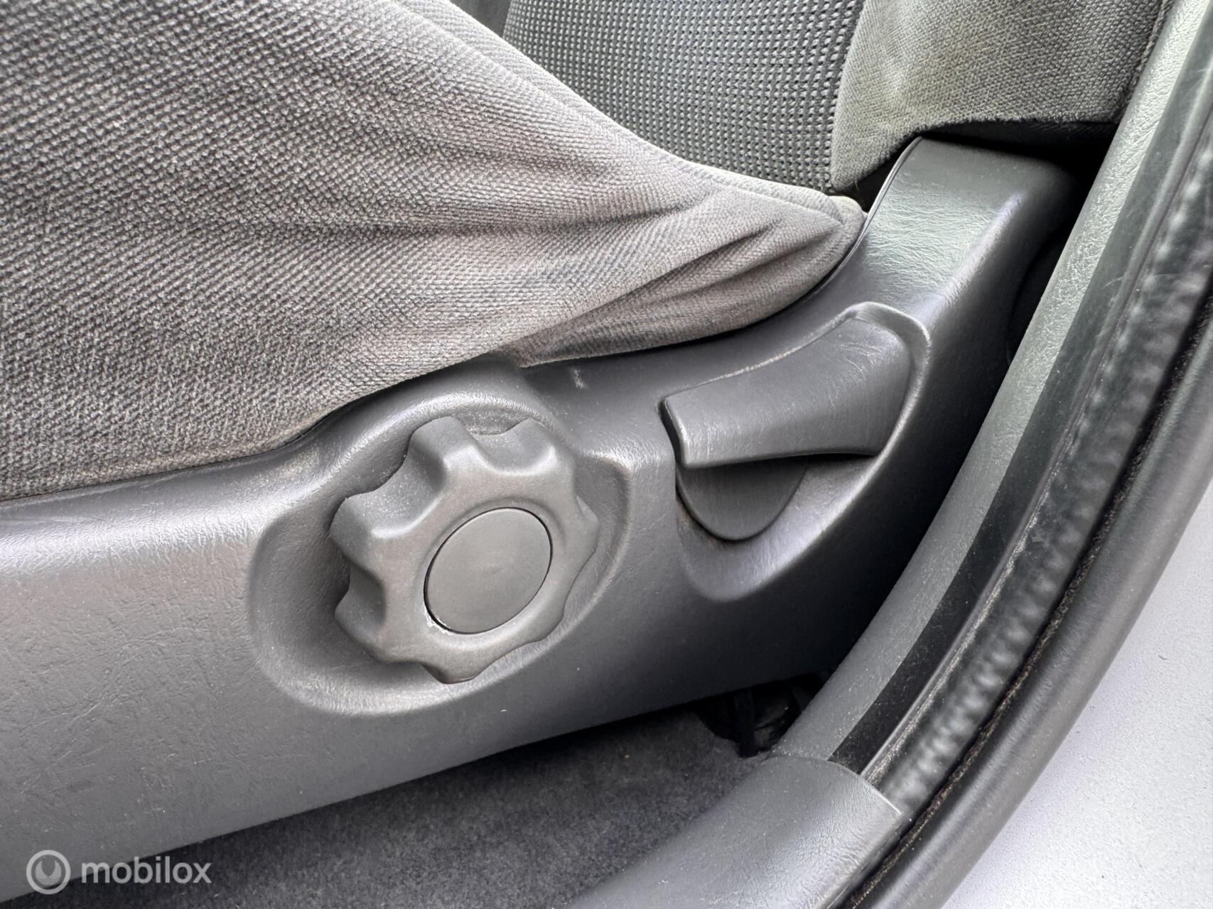 Foto van Mazda Mazda Tribute
