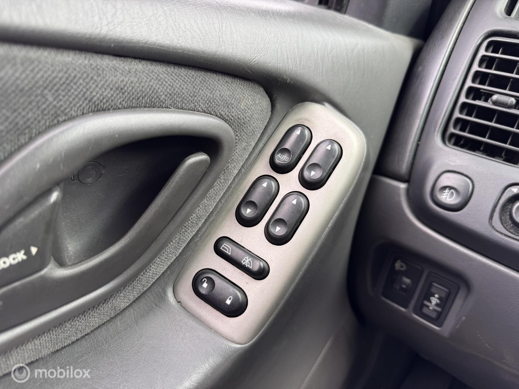 Foto van Mazda Mazda Tribute