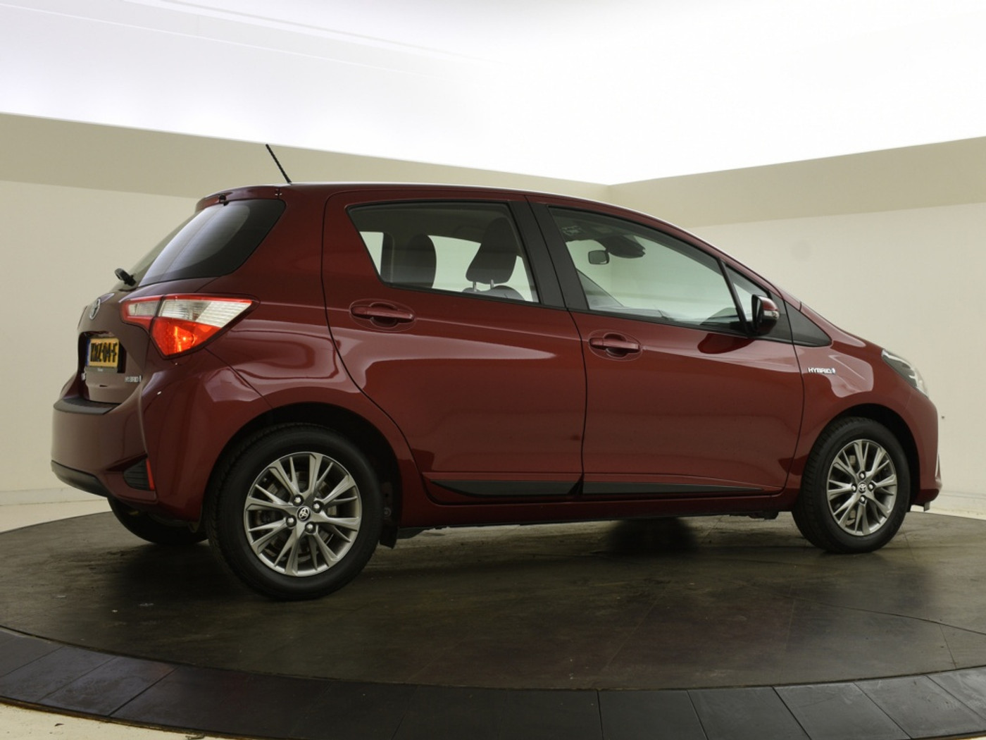 Foto van Toyota Toyota Yaris Hybrid