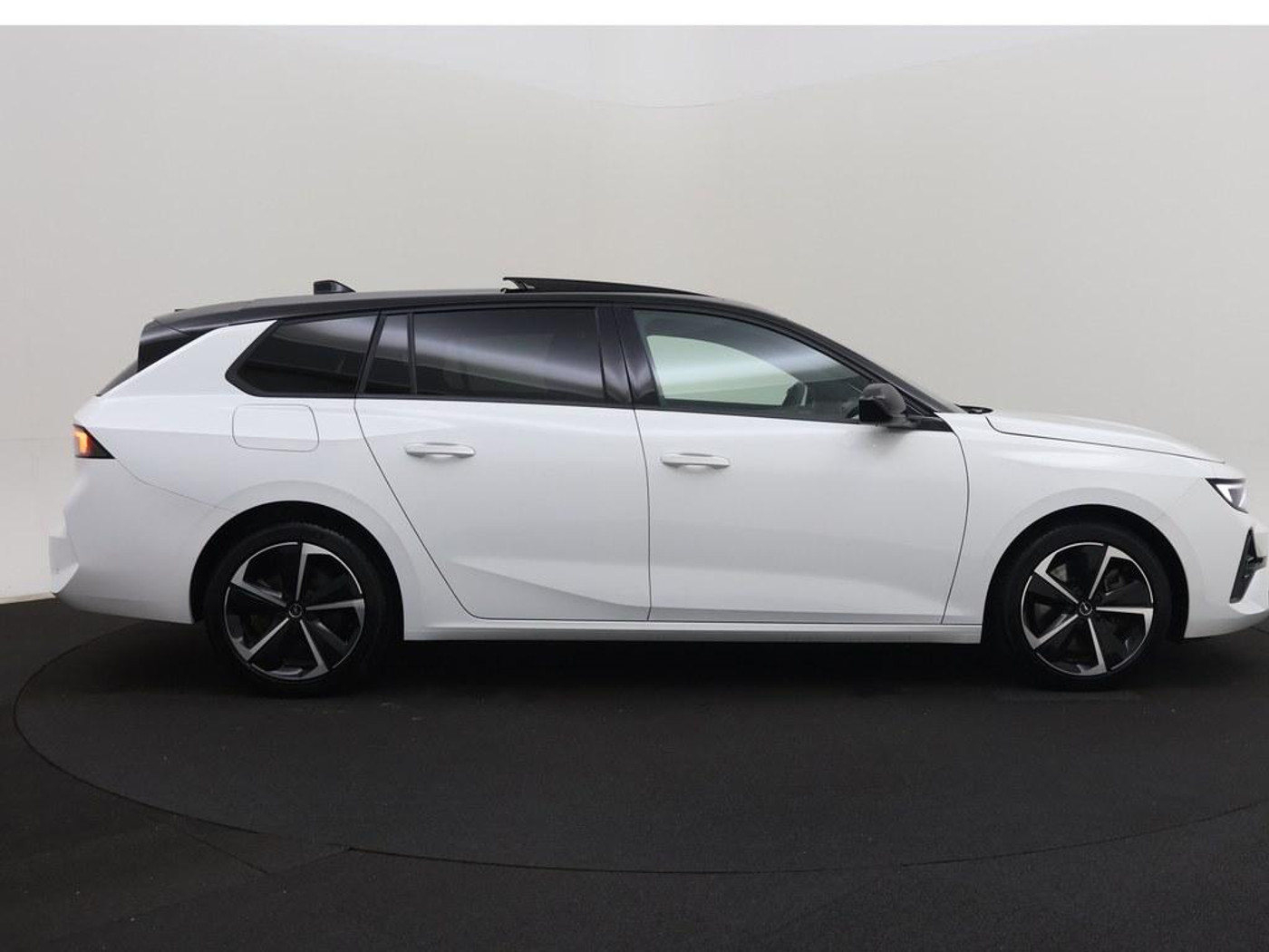 Foto van Opel Astra Sports Tourer