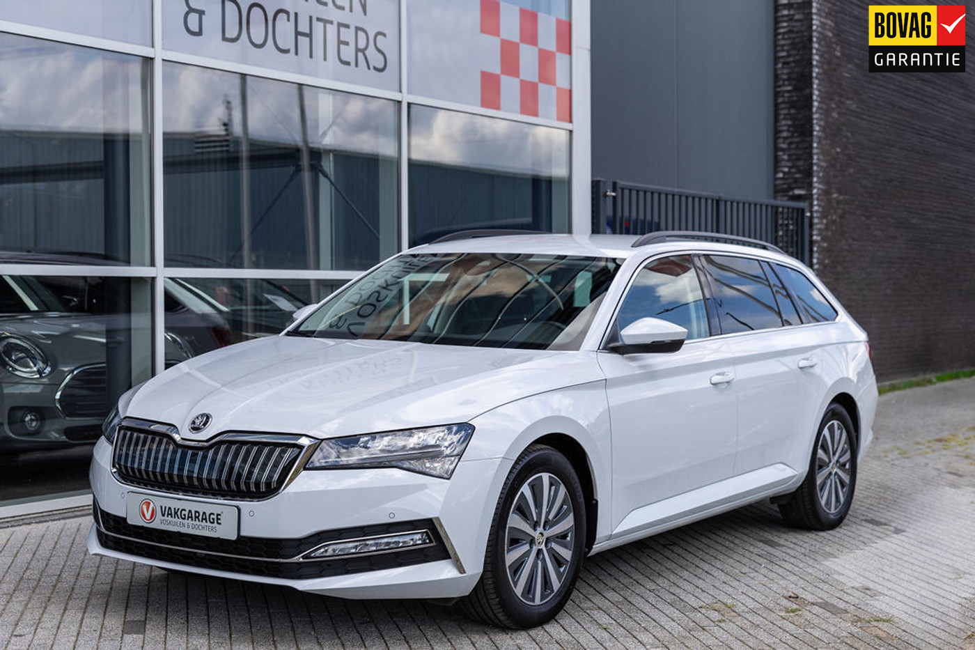 Skoda Superb Combi 1.4 TSI iV Ambition | Verwarmde stoelen | Standkachel |Plug inn Hybride 2021 - voorkant