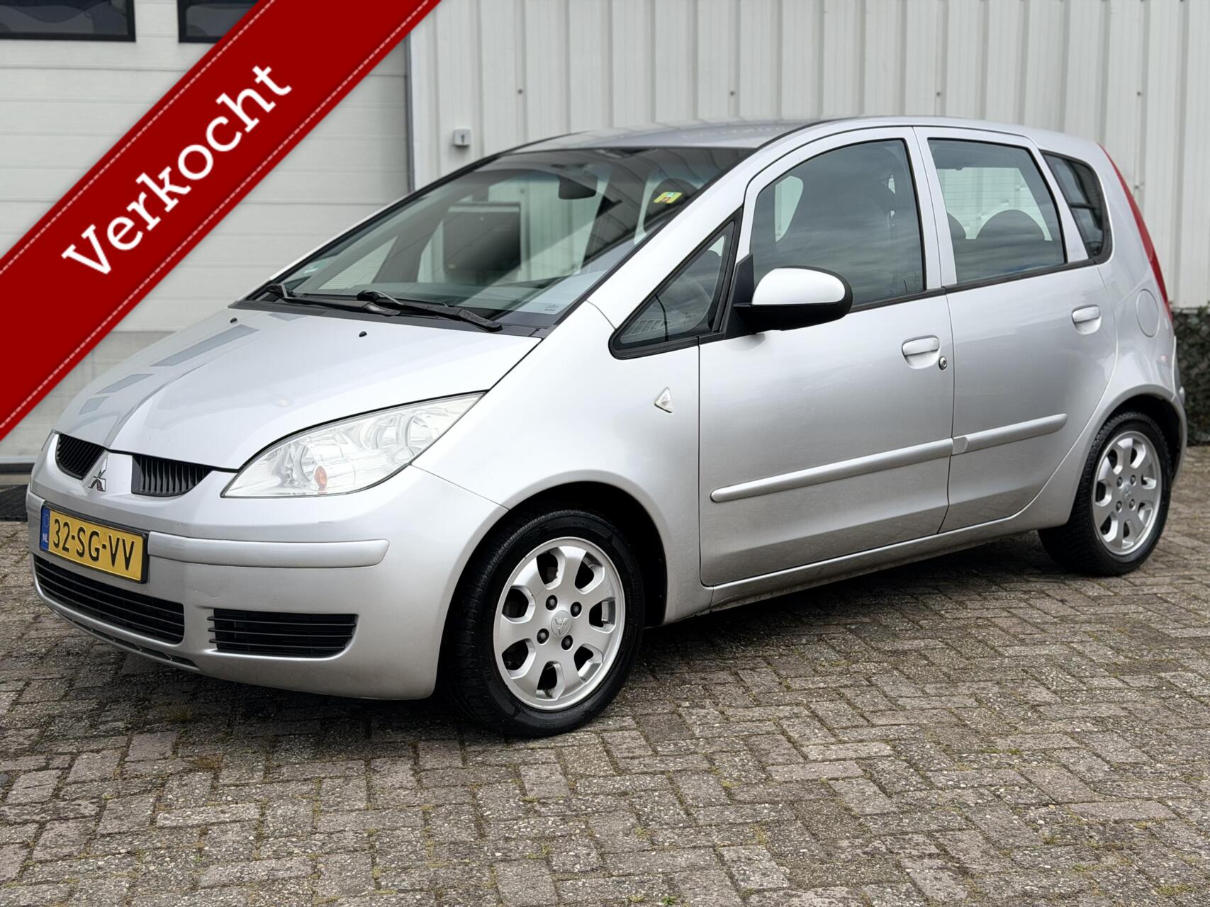 Mitsubishi Mitsubishi Colt 1.3 Automaat Nieuwe APK NAP✅ 2006 - voorkant