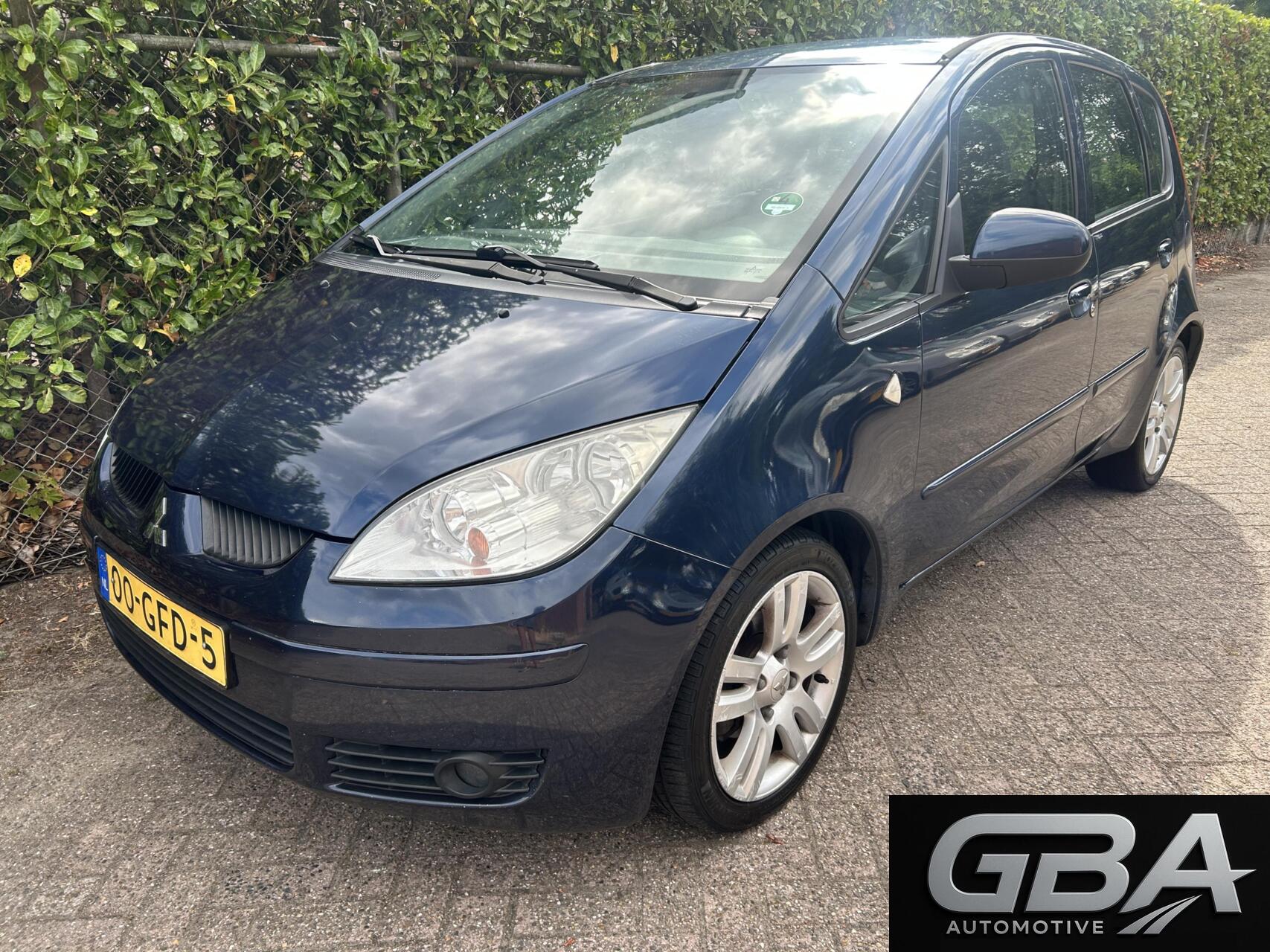 Mitsubishi Mitsubishi Colt 1.3 Incharge+ APK t/m 08-05-2027! 2008 - voorkant