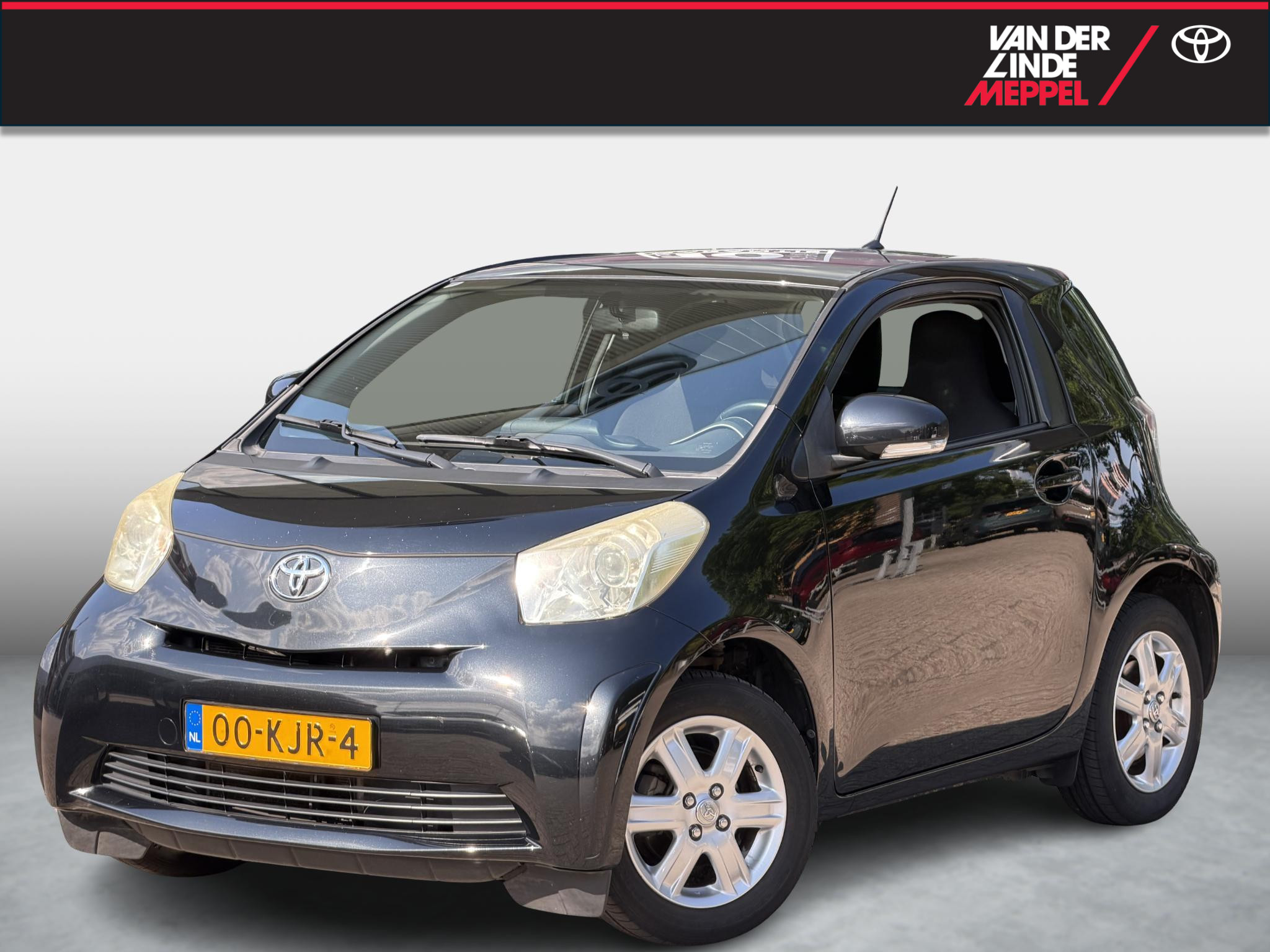 Toyota Toyota Iq 1.0 VVTi Comfort Airco CD Speler NL 2010 - voorkant