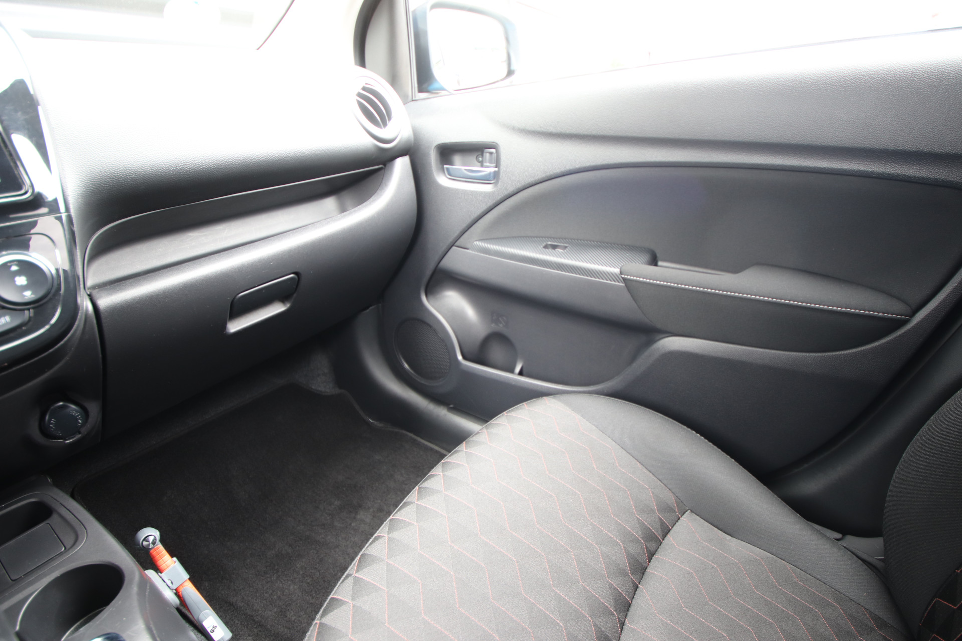 Foto van Mitsubishi Mitsubishi Space Star