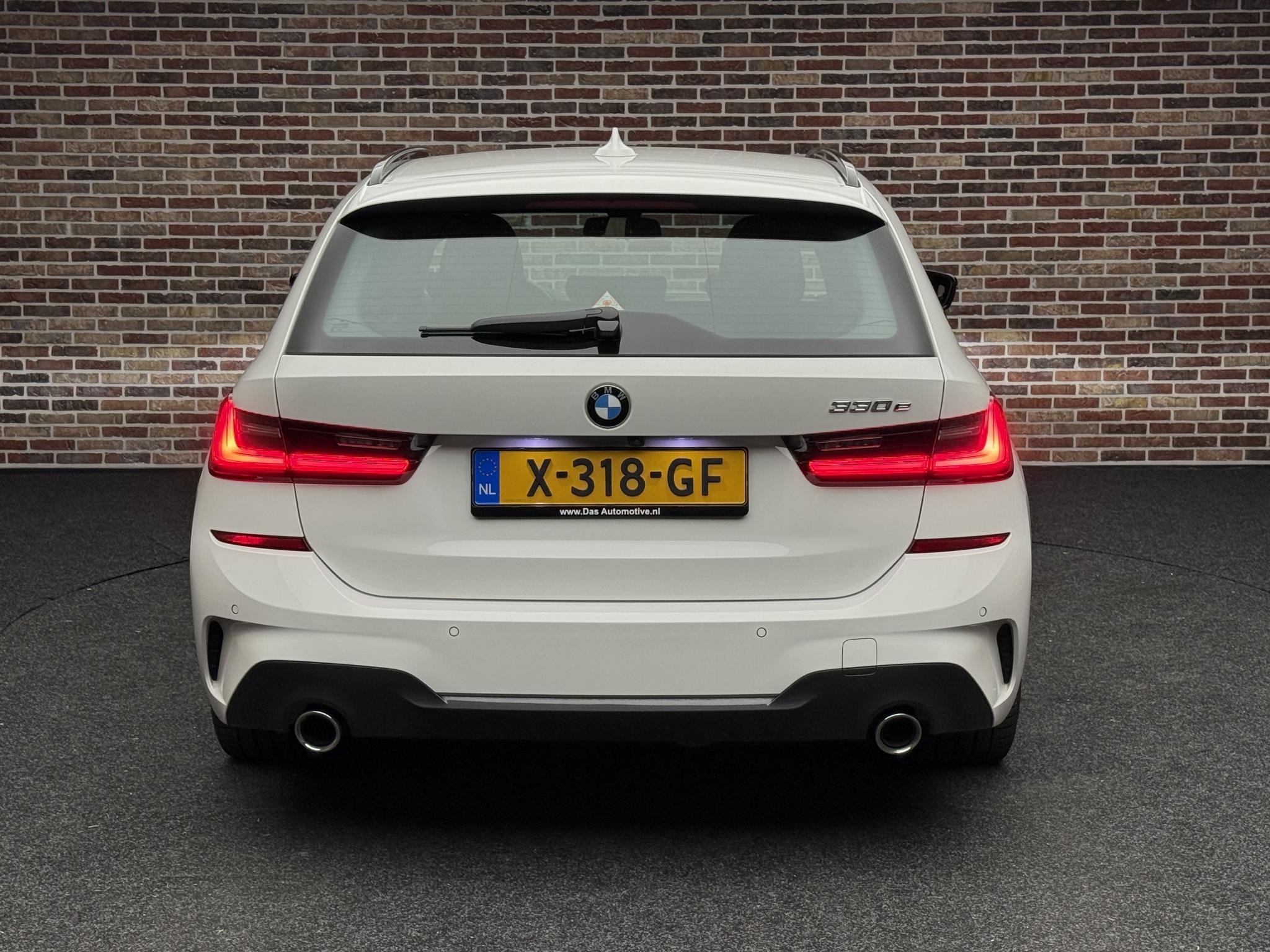 Foto van BMW 330e