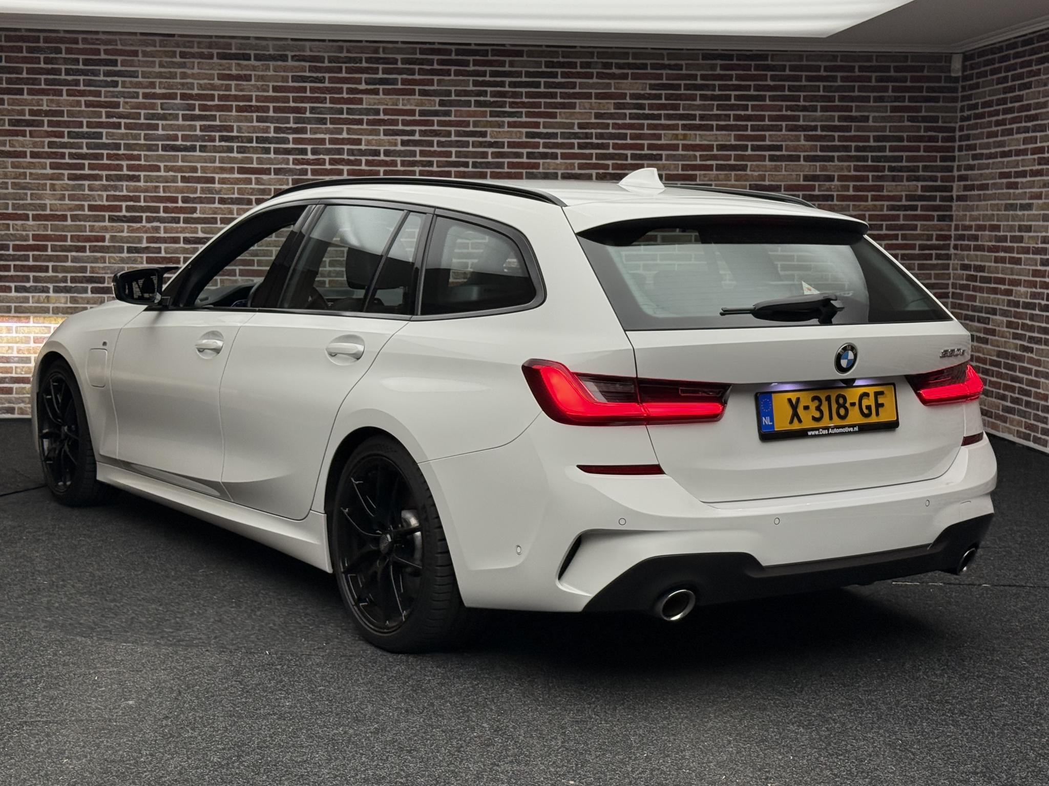 Foto van BMW 330e