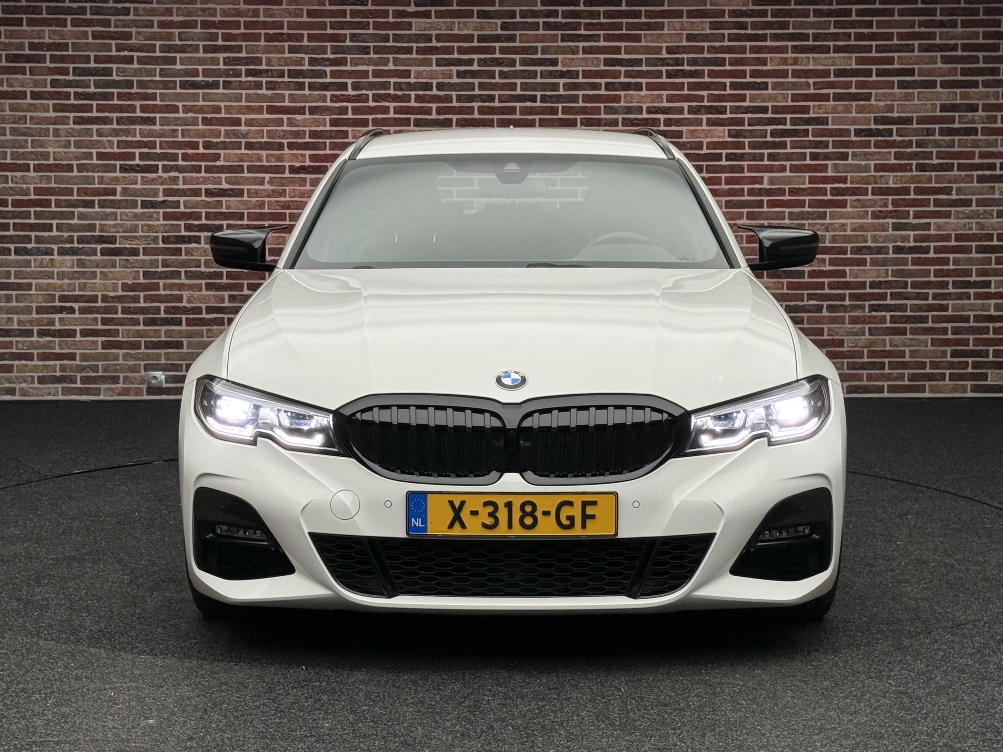 Foto van BMW 330e