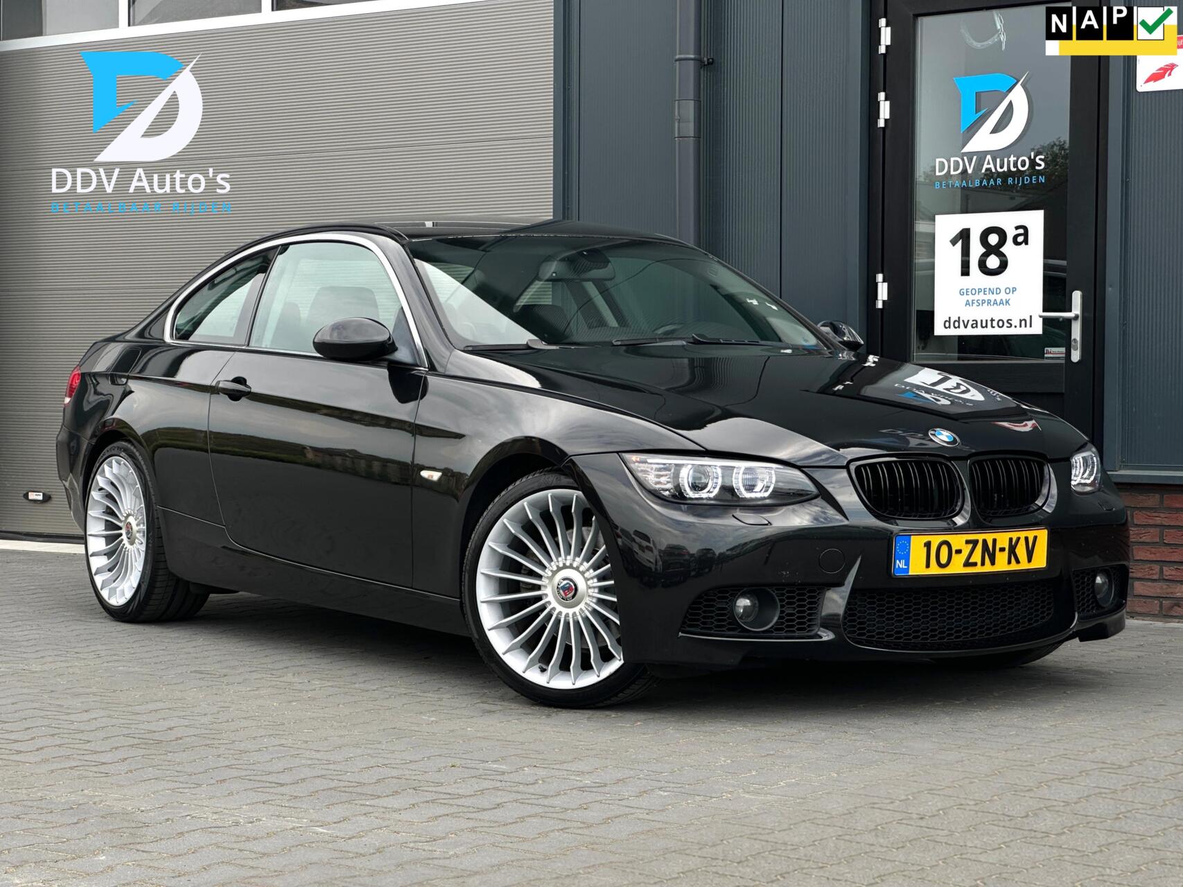 BMW 3er Reihe 325i Executive 2008 - voorkant
