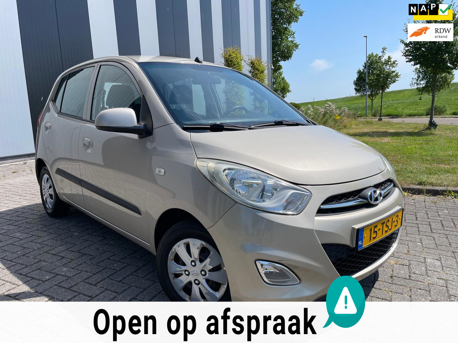 Hyundai I 10 1.2 Plus Nw APK-Airco-Pdc-Elekpakket-2 Sleutels 2012 - voorkant