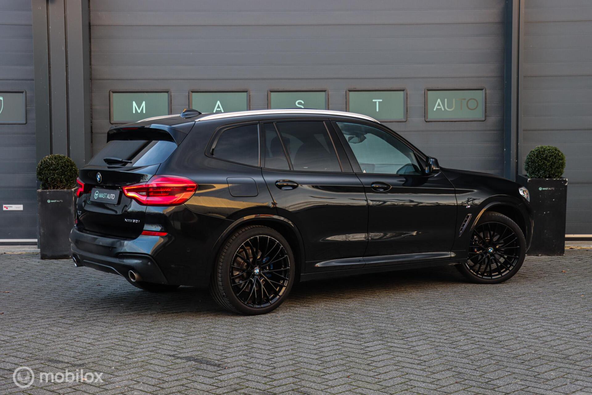 Foto van BMW X3 Xdrive30i