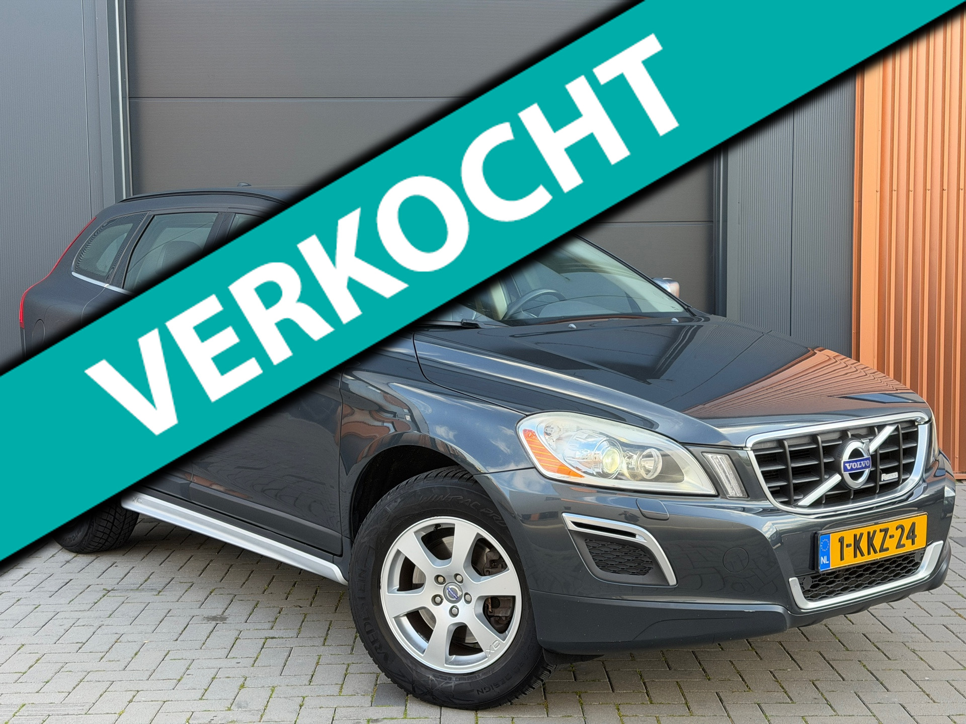 Volvo Xc60 2.0 T5 R-Design|Volledig Dealeronderhouden!|Trekhaak|Lederen Bekleding|Parkeersensoren|Navi|Cruise Control|Stoelverw 2013 - voorkant