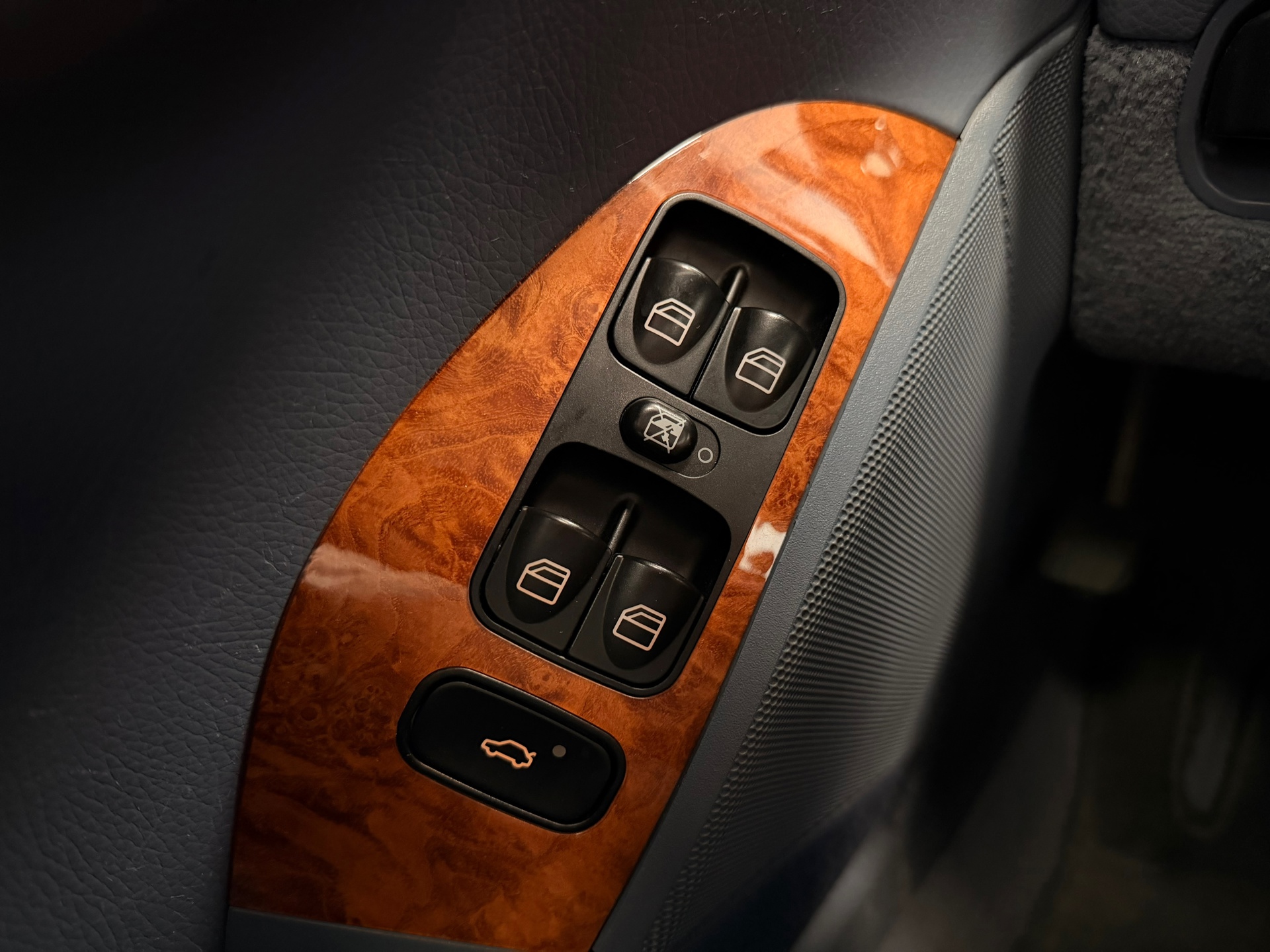 Foto van Mercedes-Benz CLK 200 Kompressor