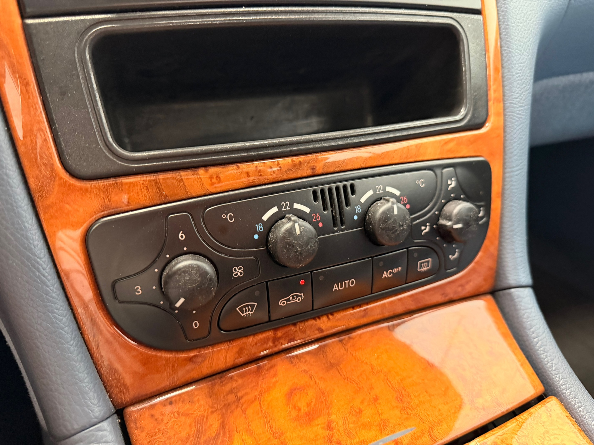 Foto van Mercedes-Benz CLK 200 Kompressor