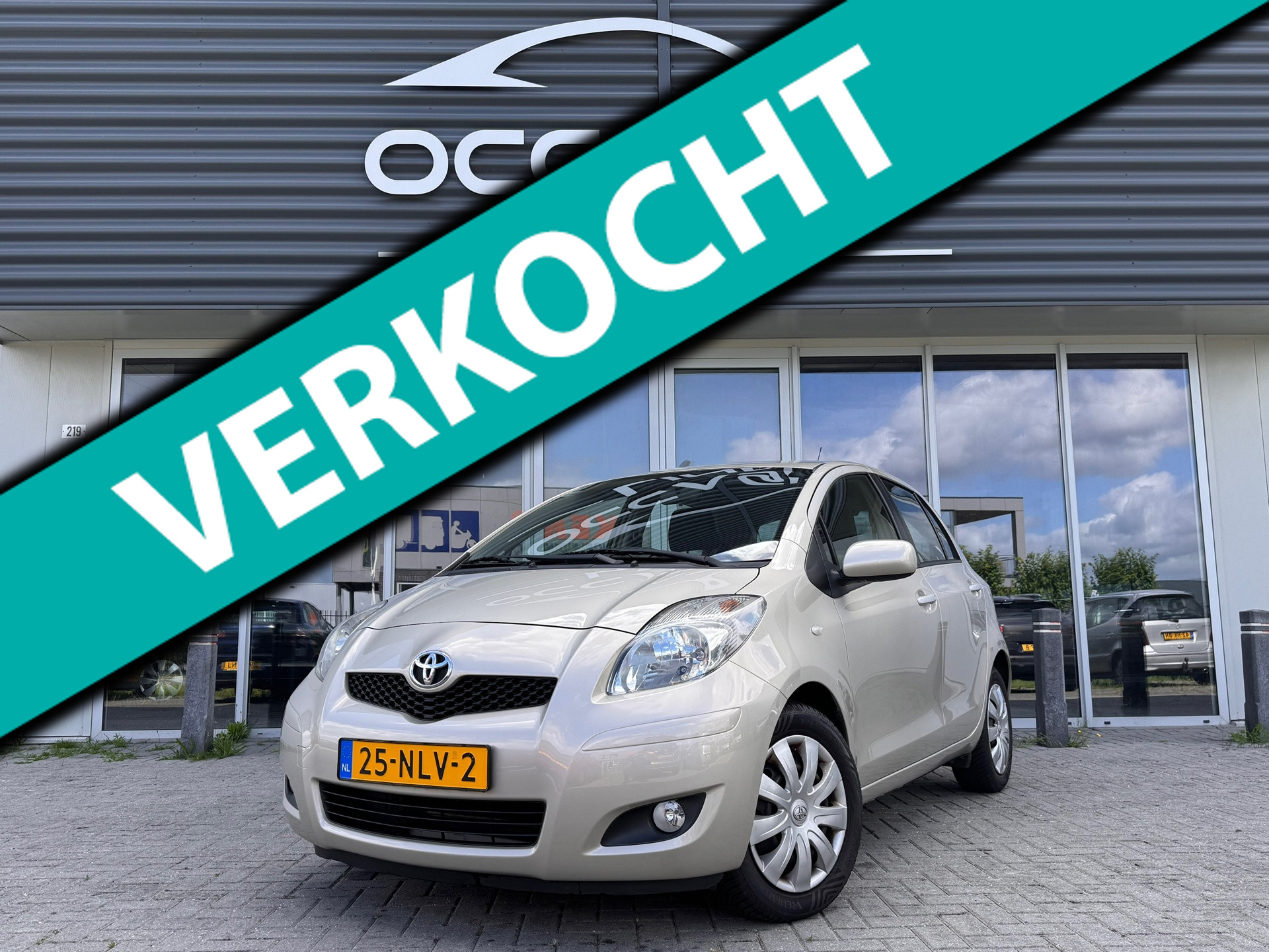 Toyota Toyota Yaris 1.3 VVTi Aspiration | Automaat | Cruise | Airco 2010 - voorkant