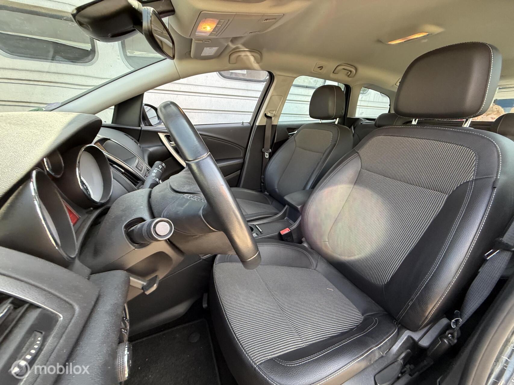 Foto van Opel Astra Sports Tourer