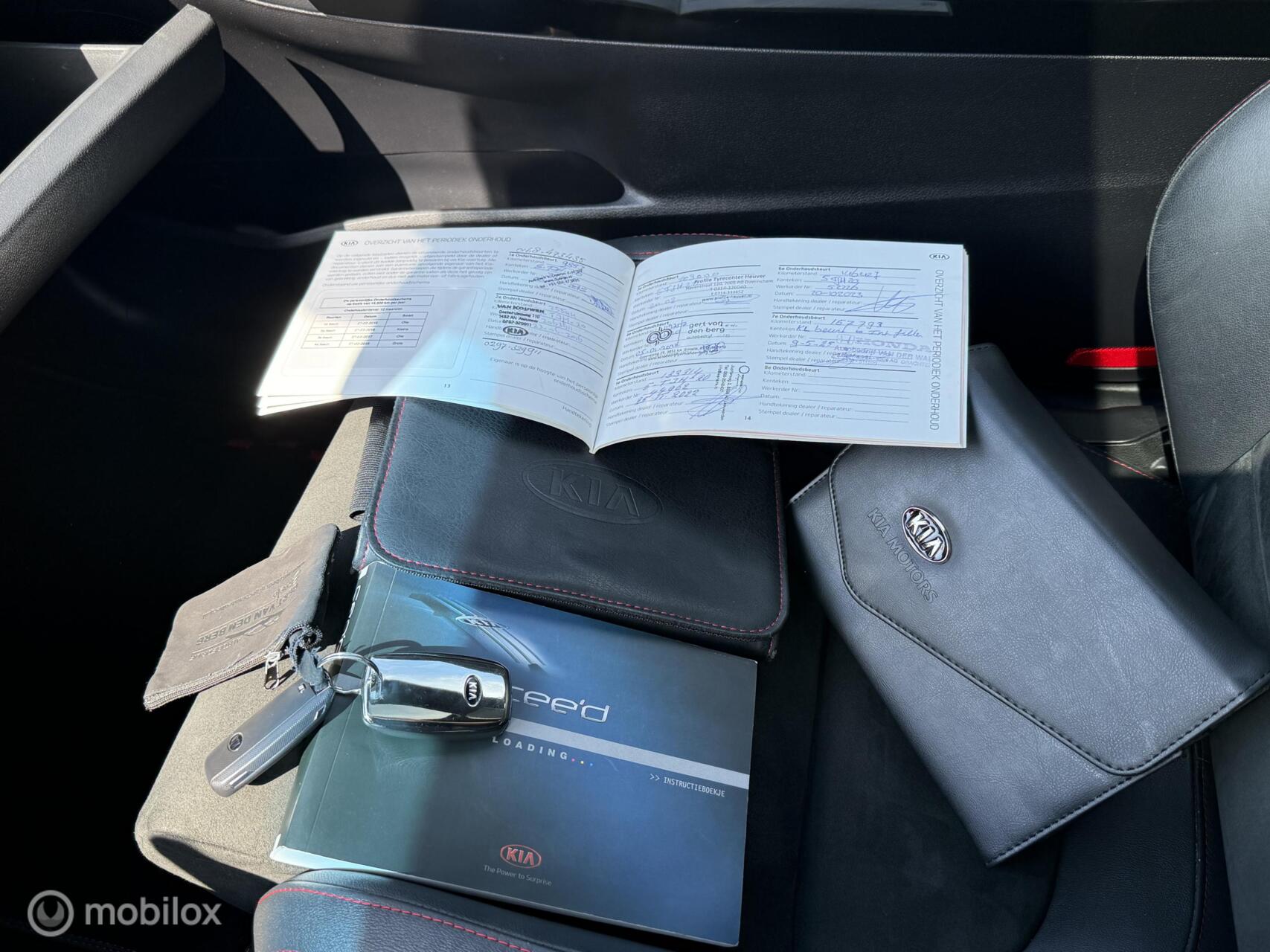 Foto van Kia Cee D