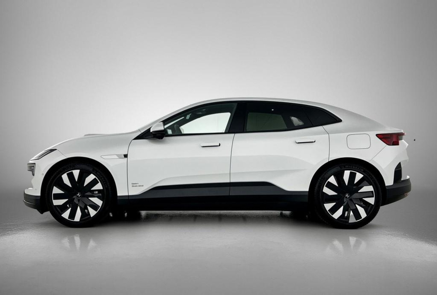 Foto van Polestar 4