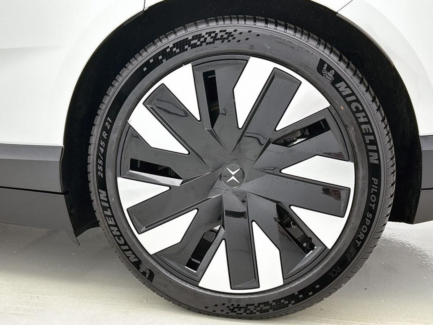 Foto van Polestar 4