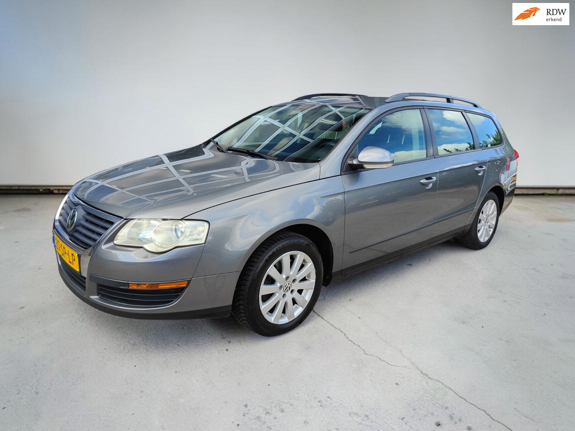 Volkswagen Passat 1.6 FSI Trendline 2006 - voorkant