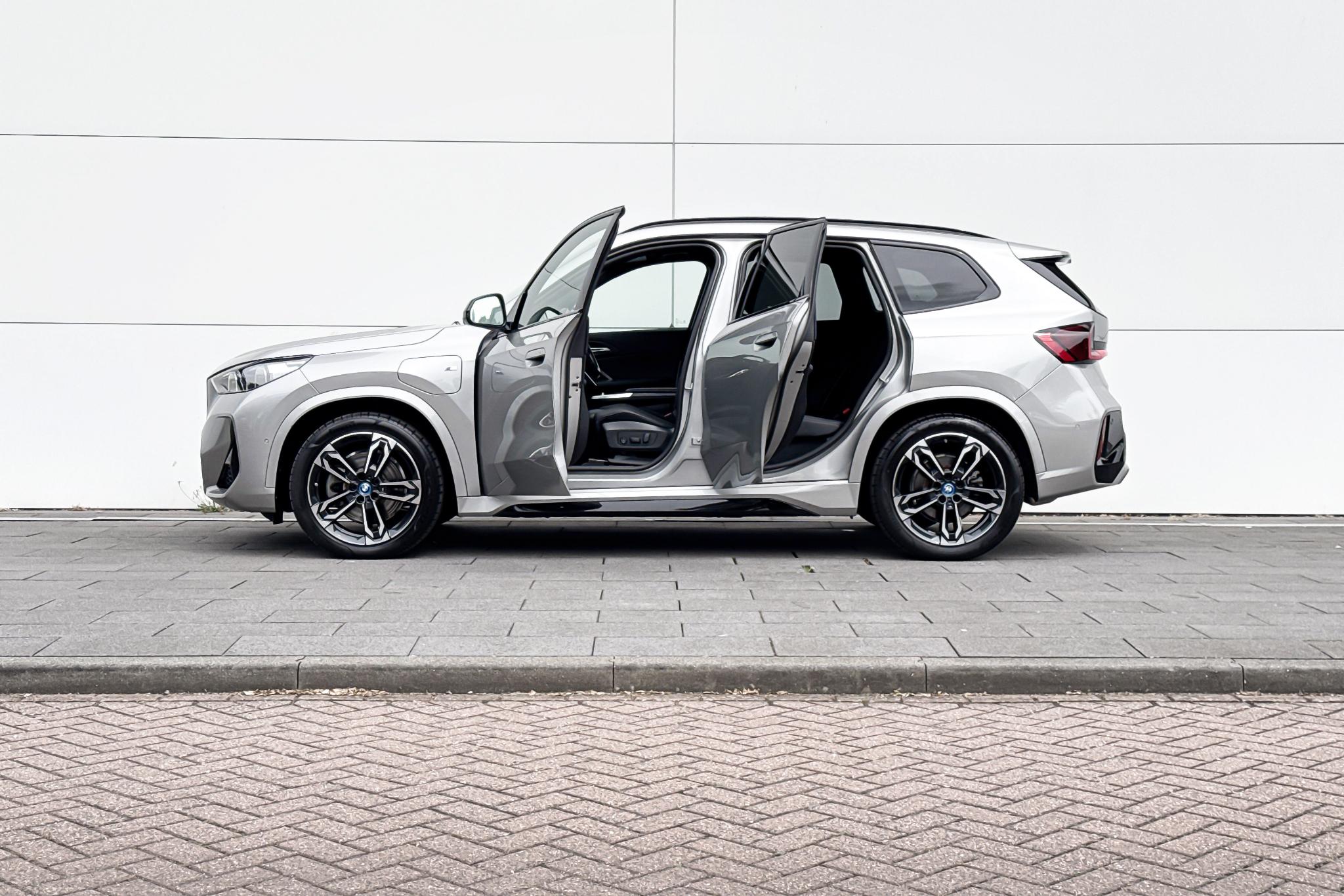 Foto van BMW X1 Xdrive25e