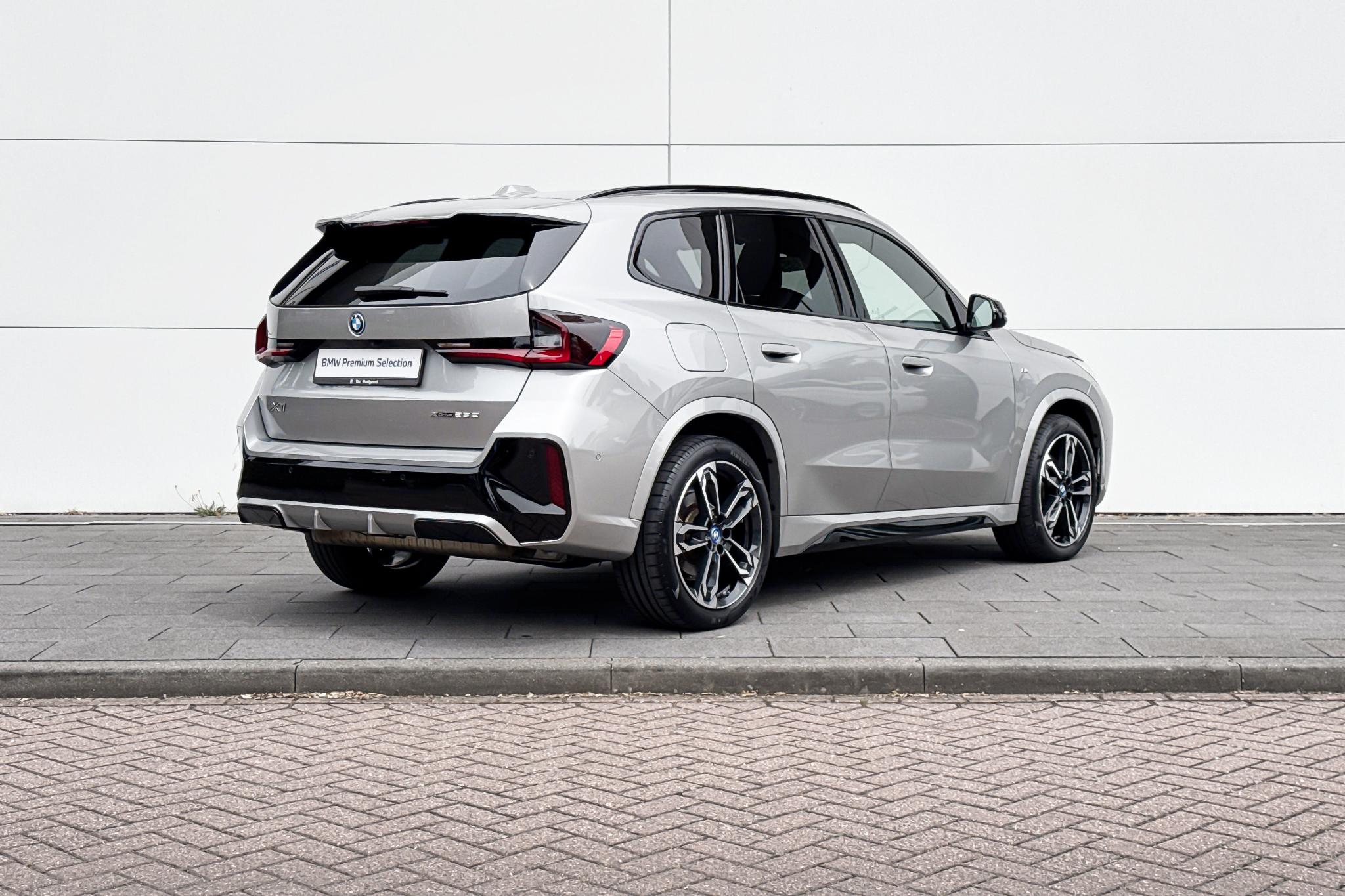 Foto van BMW X1 Xdrive25e