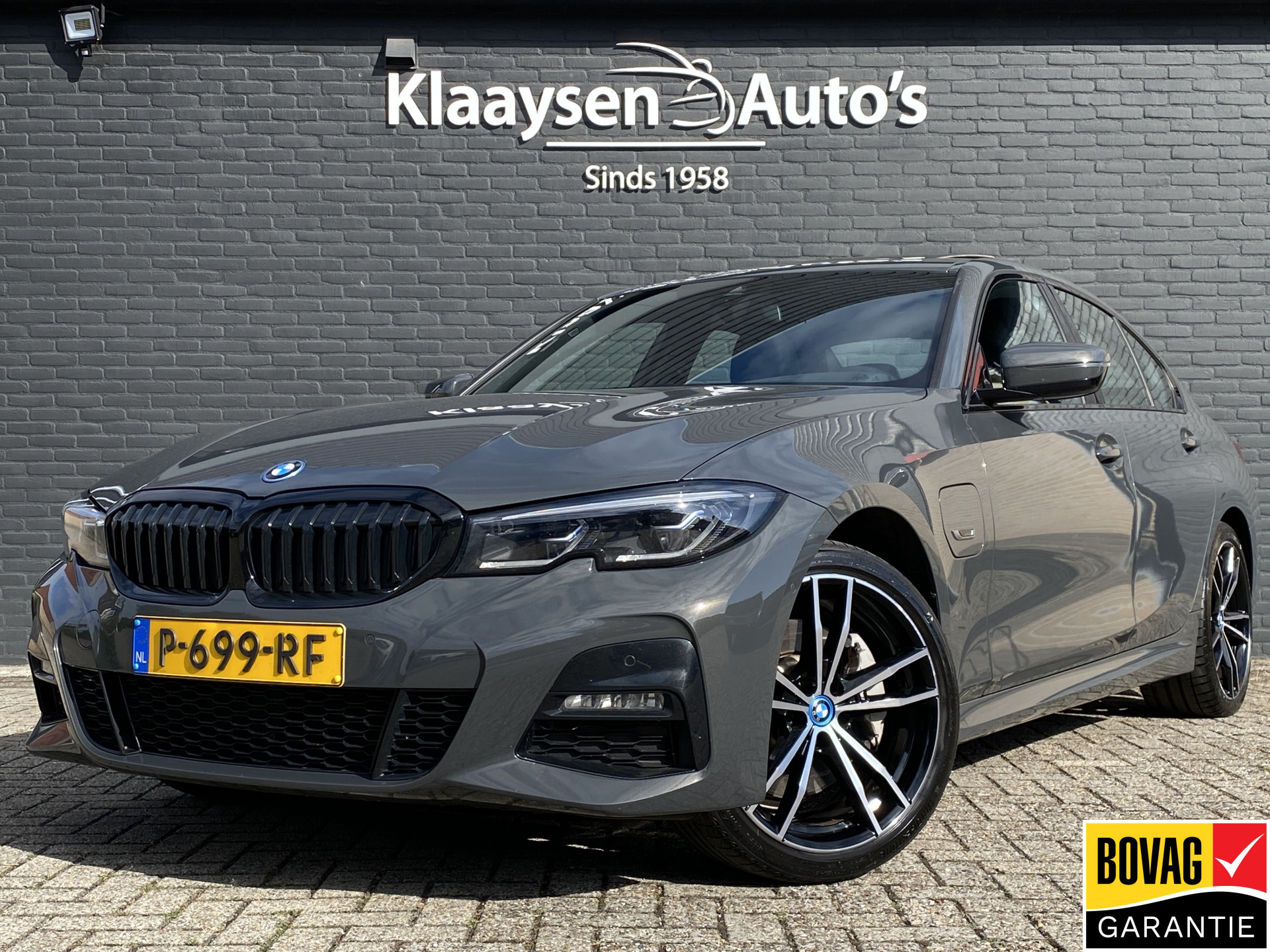 BMW 330e 330e High Executive M-Sport | 1e eigenaar | dealer onderh. | schuifdak | leder sportstoelen | camera | BTW auto 2022 - voorkant
