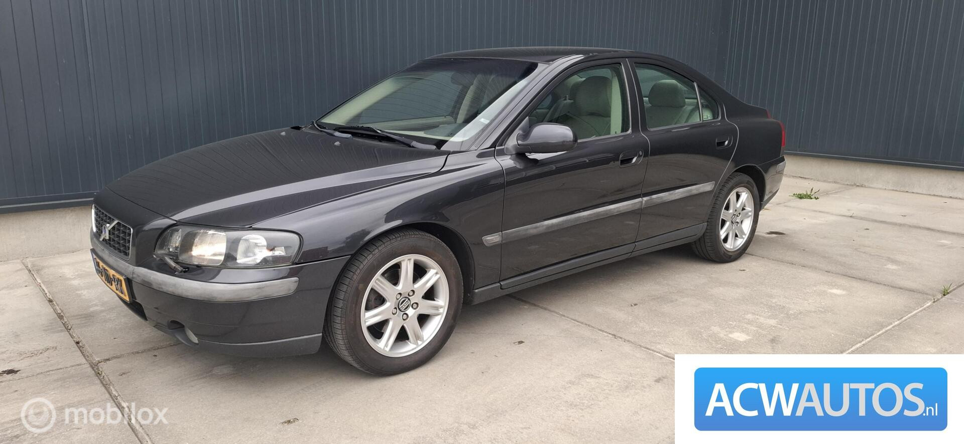 Volvo S60 2.4 D5 Edition eerste eigenaar 2002 - voorkant
