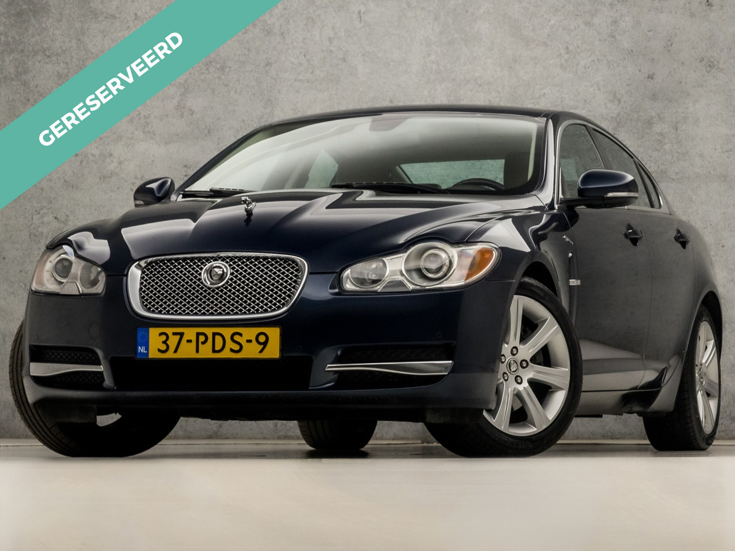 Jaguar XF 3.0 V6 Luxury 2011 - voorkant