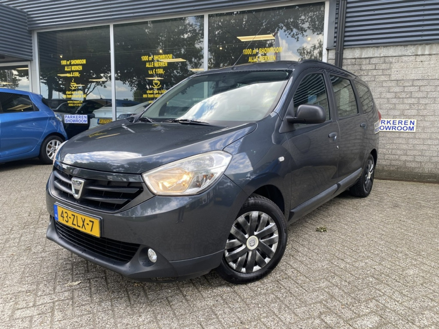 Dacia Lodgy 1.2 TCe Ambiance 5p. Airco/NAV/Trekhaak 2013 - voorkant