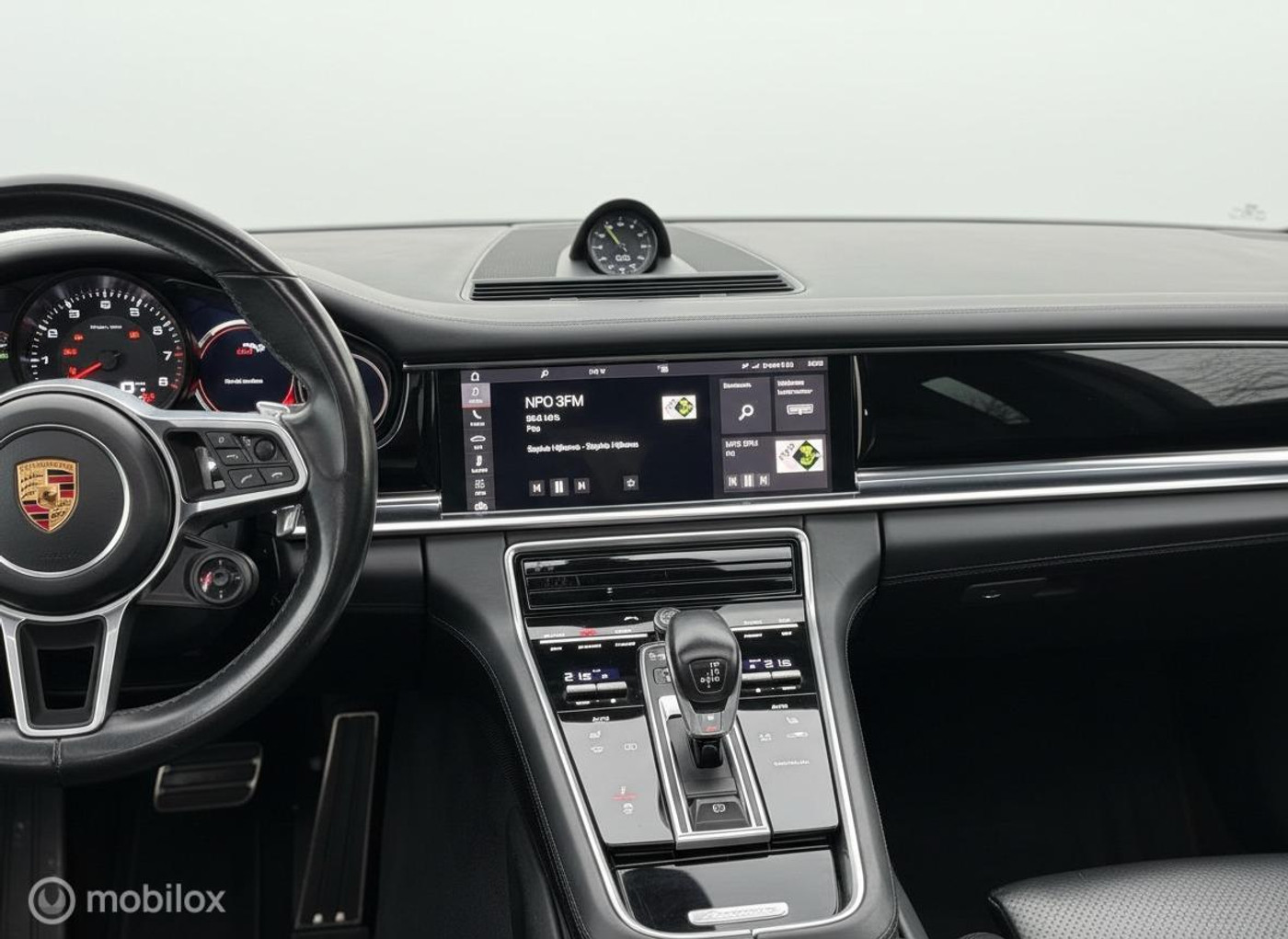 Foto van Porsche Panamera 4 E-hybrid