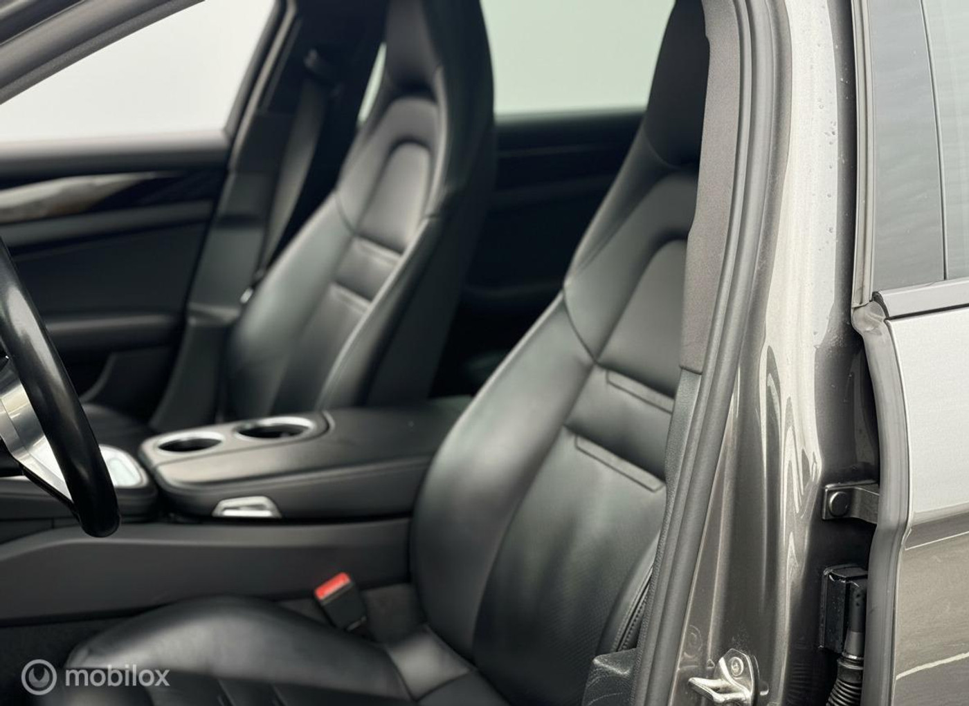 Foto van Porsche Panamera 4 E-hybrid