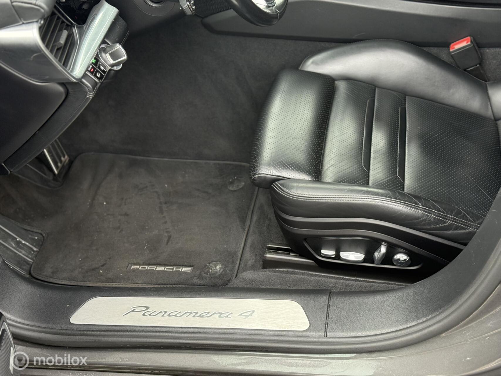 Foto van Porsche Panamera 4 E-hybrid