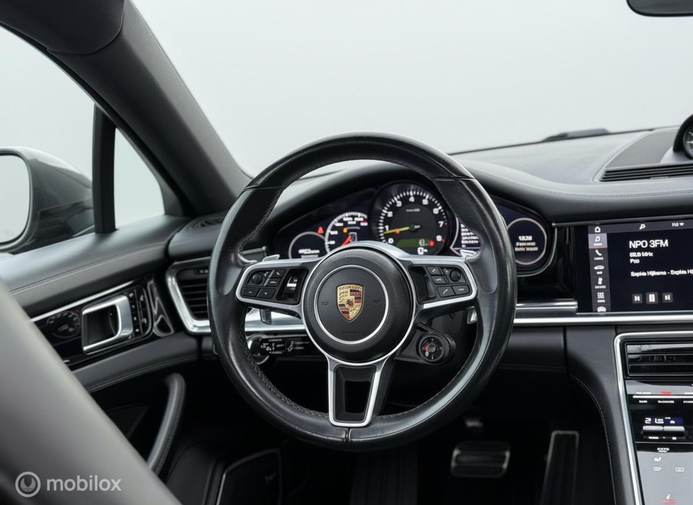 Foto van Porsche Panamera 4 E-hybrid