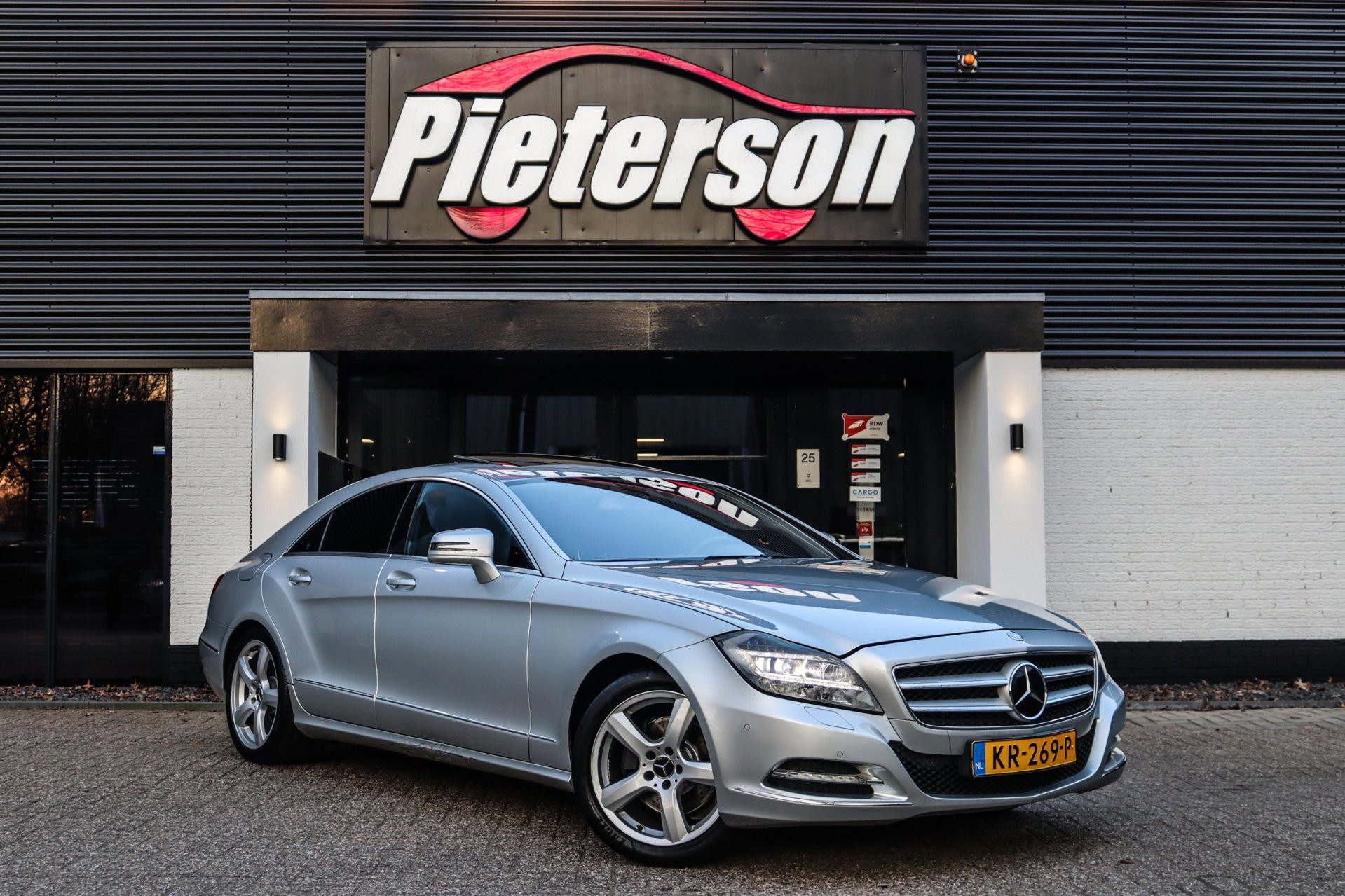 Mercedes-Benz CLS 350 350 PANO ACC H&K LUCHTVERING MEMORY 2011 - voorkant