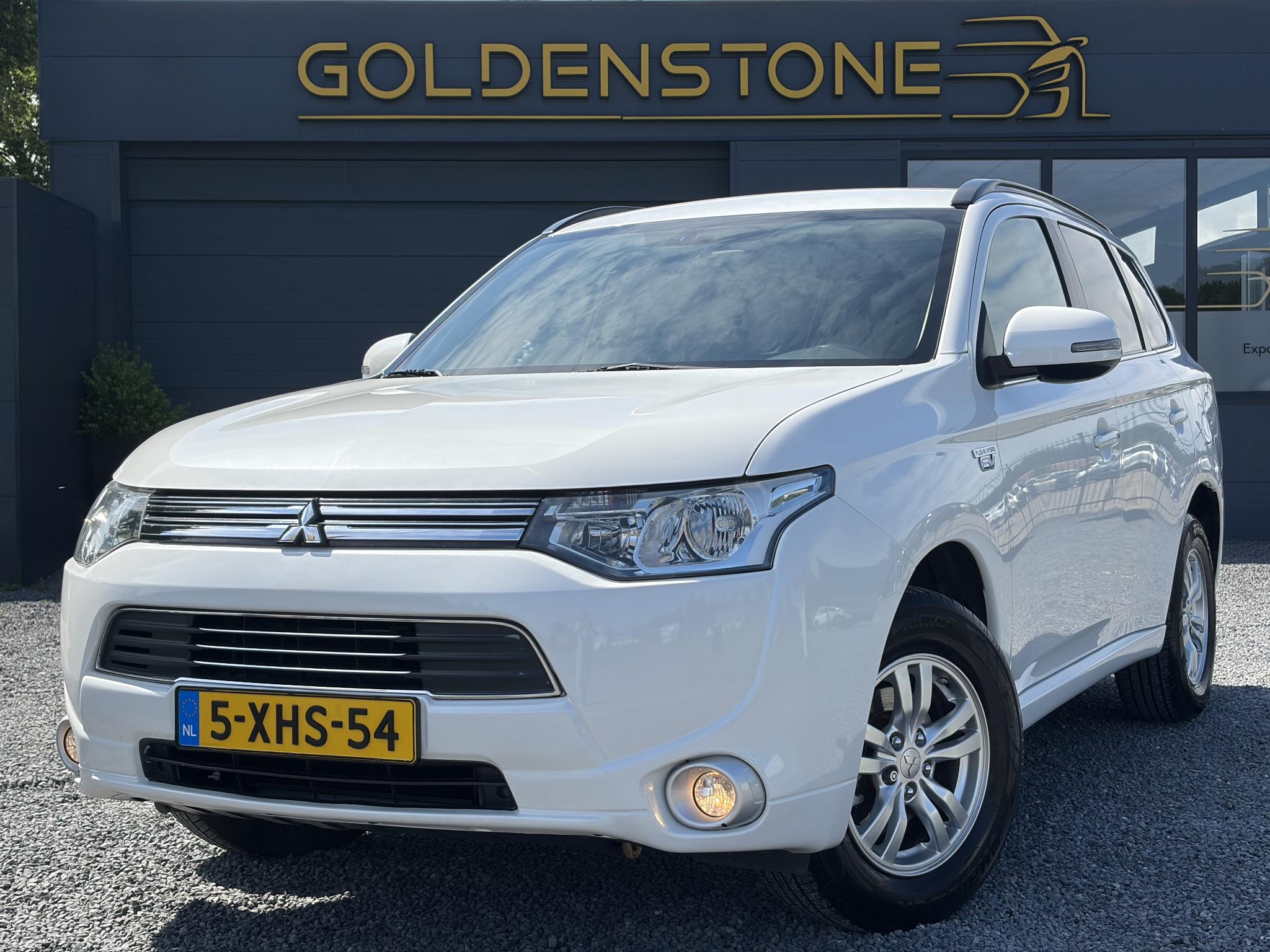 Mitsubishi Mitsubishi Outlander 2.0 PHEV Business Edition 2014 - voorkant
