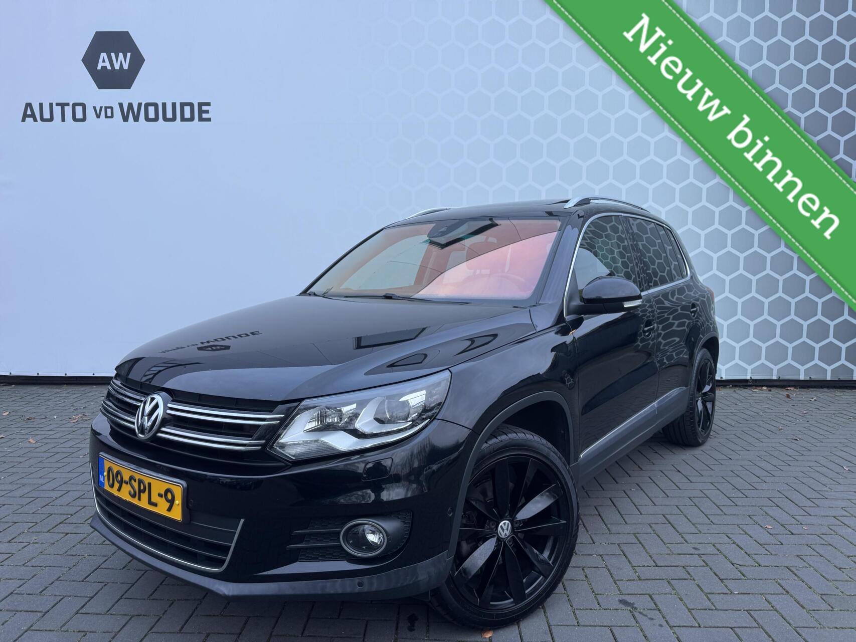 Volkswagen Tiguan 1.4 TSI Sport&Style Panoramadak Leer Xenon 2011 - voorkant