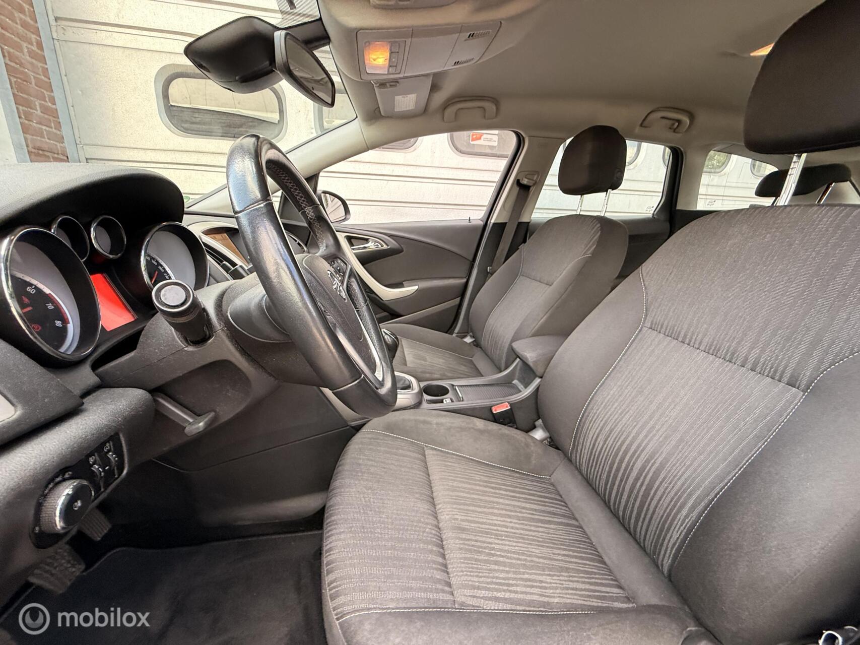 Foto van Opel Astra Sports Tourer