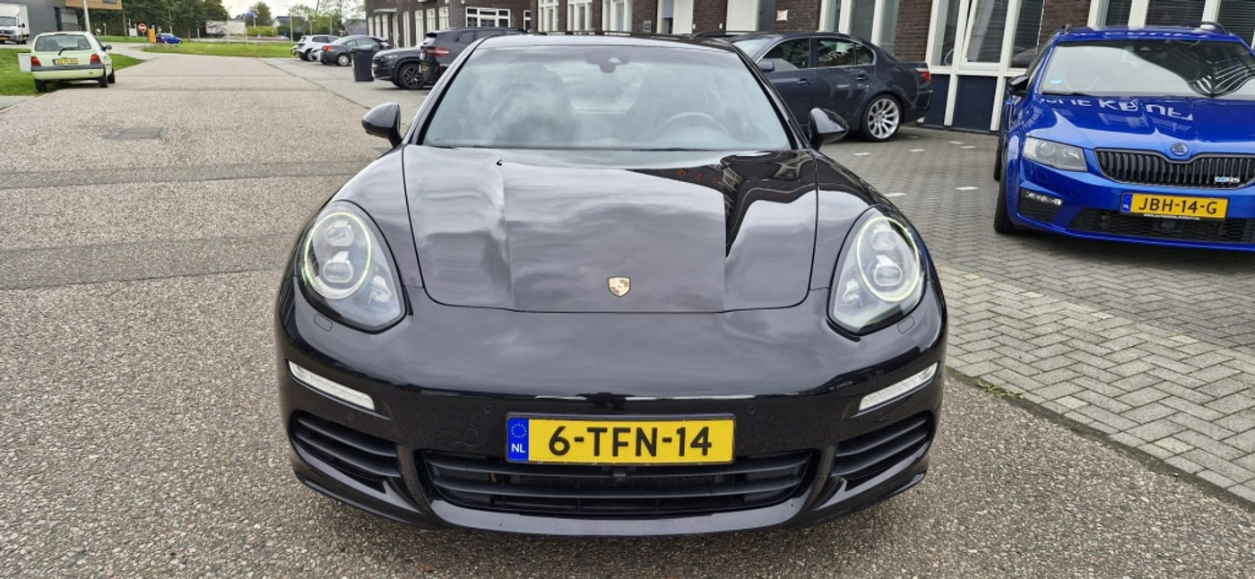 Foto van Porsche Panamera S E-hybrid