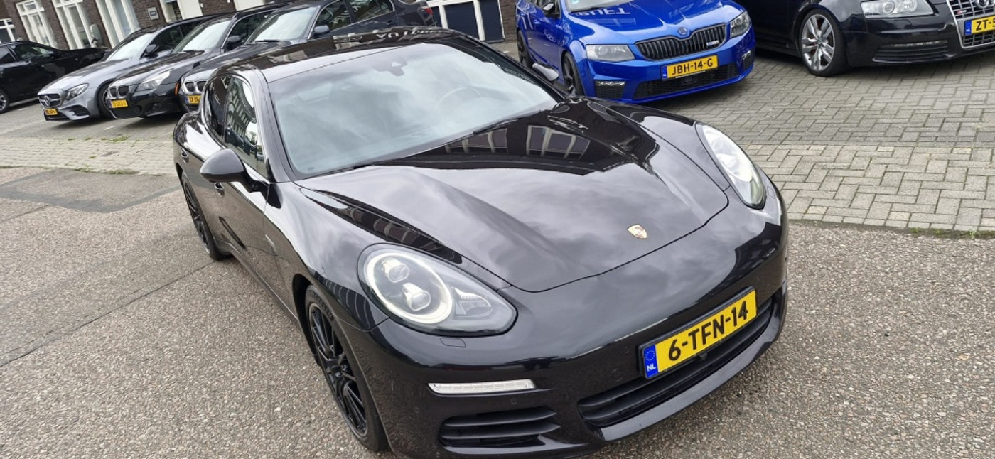Foto van Porsche Panamera S E-hybrid