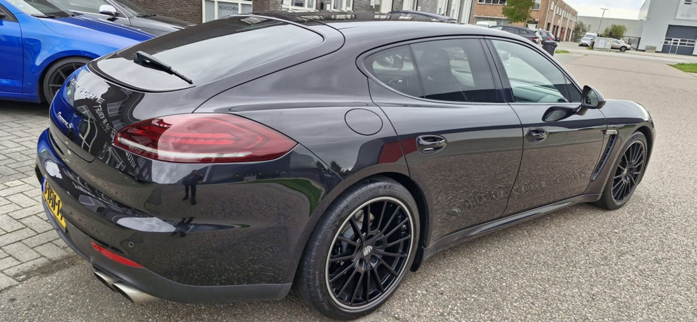 Foto van Porsche Panamera S E-hybrid