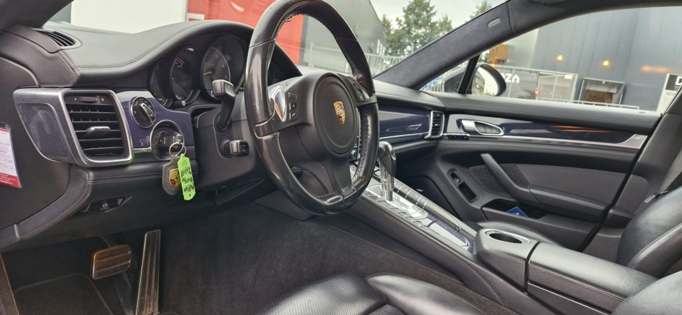 Foto van Porsche Panamera S E-hybrid