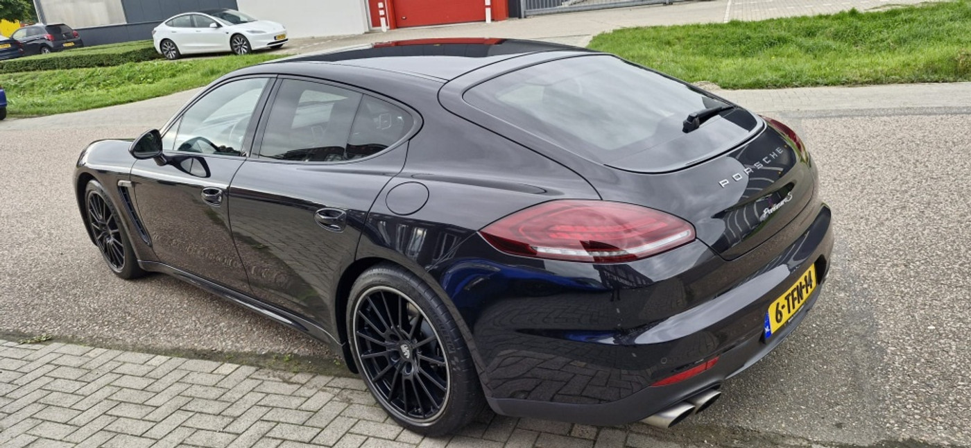 Foto van Porsche Panamera S E-hybrid