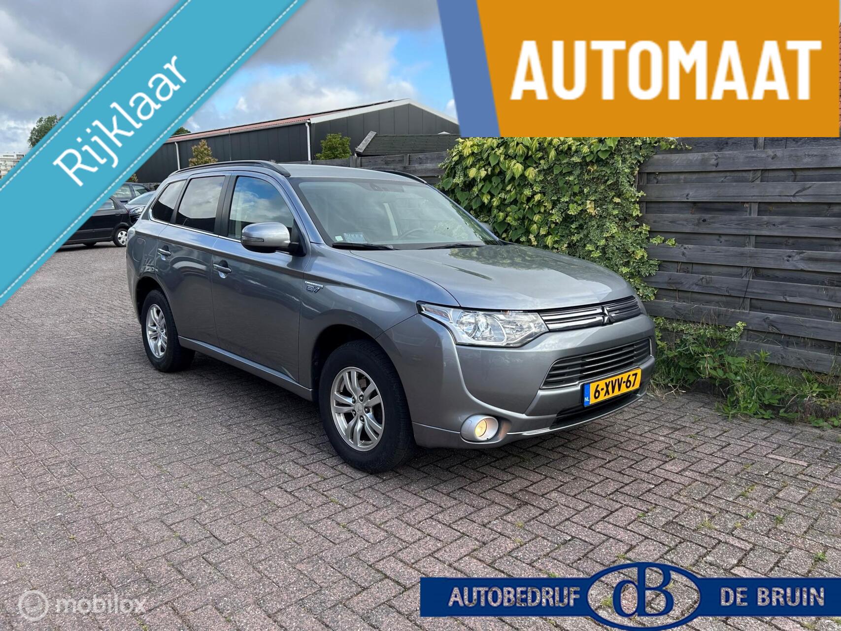 Mitsubishi Mitsubishi Outlander 2.0 PHEV Business Edition Trekhaak 2015 - voorkant
