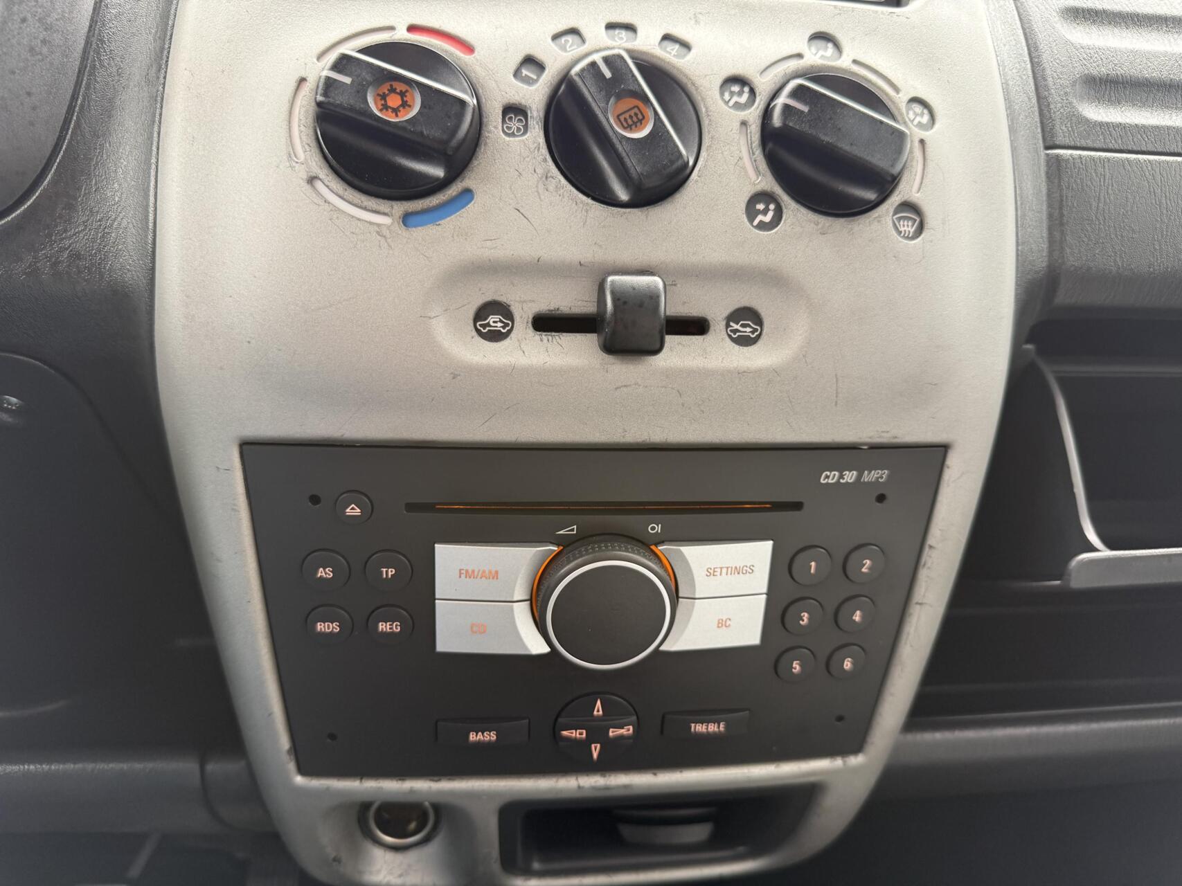 Foto van Opel Agila