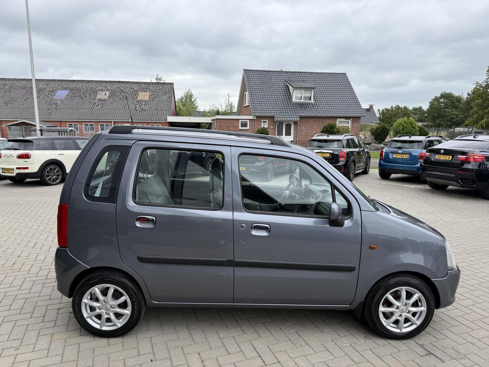 Foto van Opel Agila