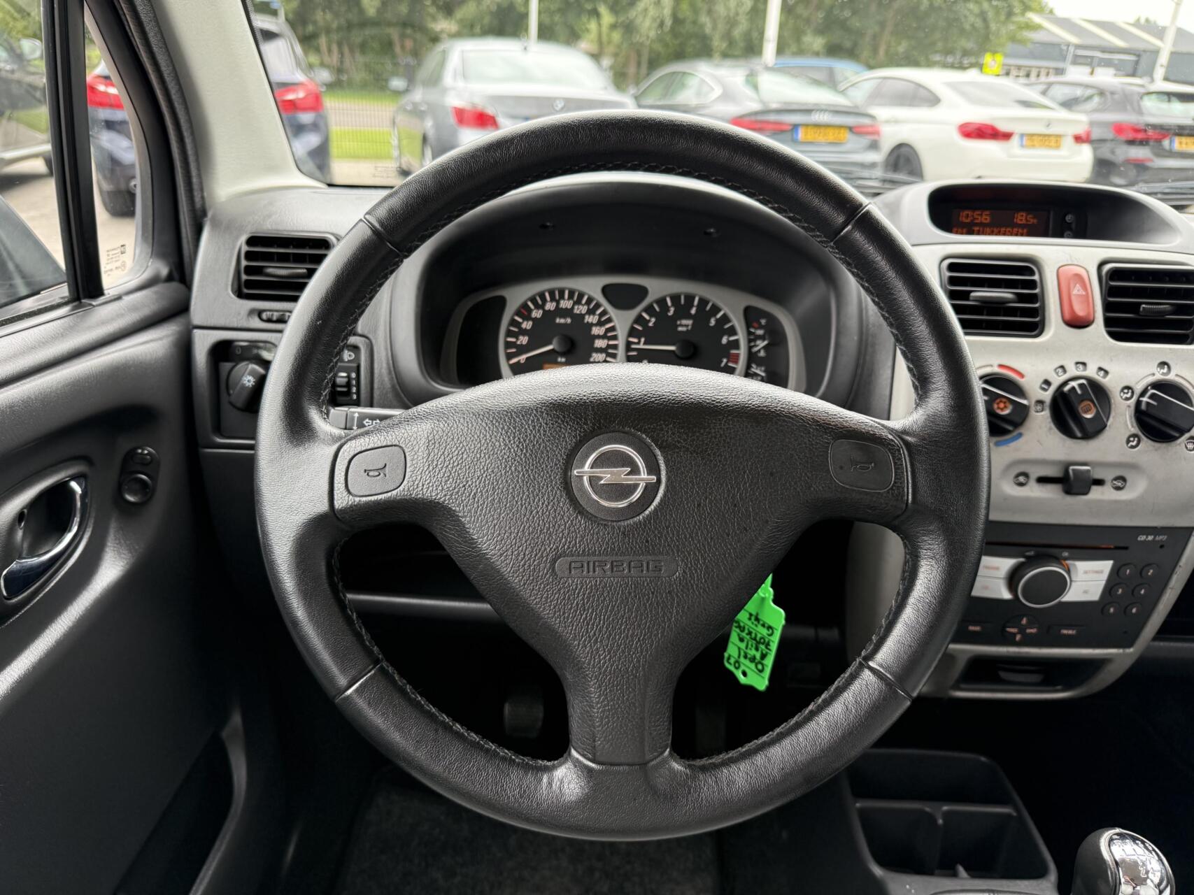 Foto van Opel Agila